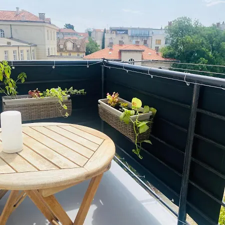 Apartament Antique *