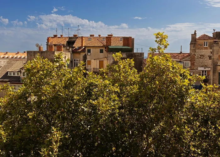 Апартаменти Antique *